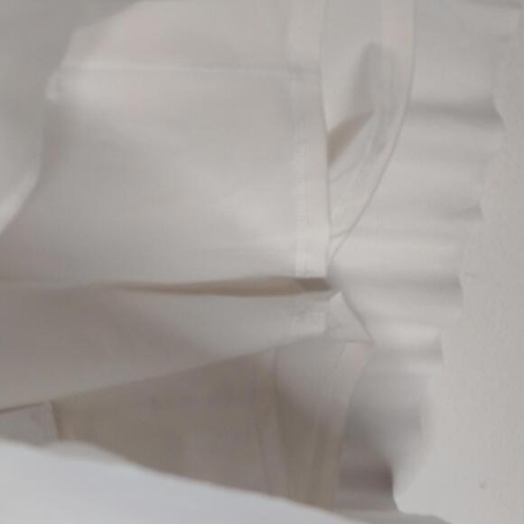 NWT Greg Norman Women's White/Golf Skort Size Large - Picture 3 of 10